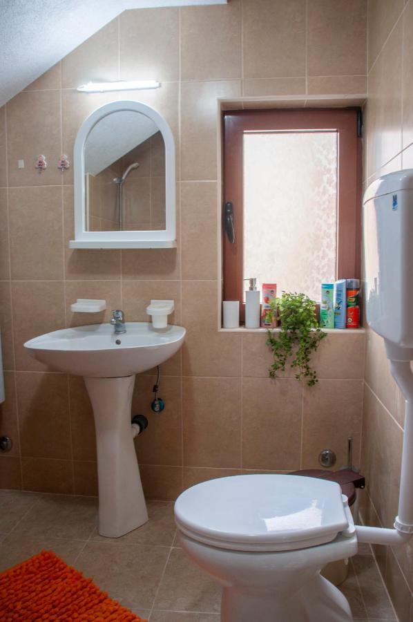 Apartmani Suncica Vrnjačka Banja Kültér fotó